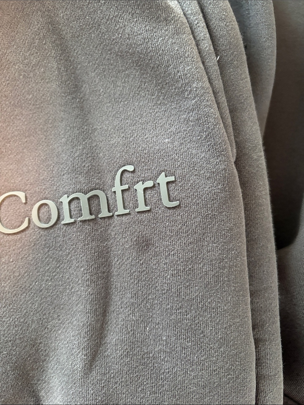 Comfrt MEDIUM Embroidered Hoodie & Jogger Set dark gray - Picture 2 of 6